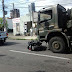 Acidente entre moto e caminhão do exército na av. Alexandrino de Alencar
