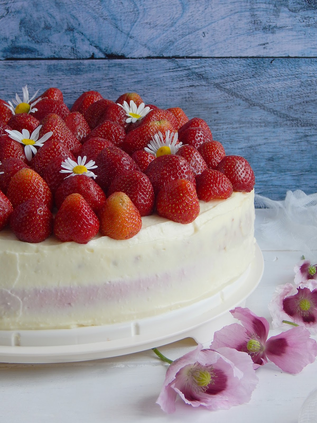 Tort Z Truskawkami I Biala Czekolada Limonkowy Blog Kulinarny