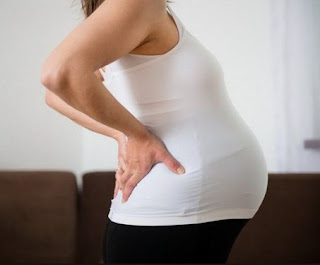 backpain, nyeri pinggang, punggung saat hamil, penyebab, bantal terapi ibu hamil