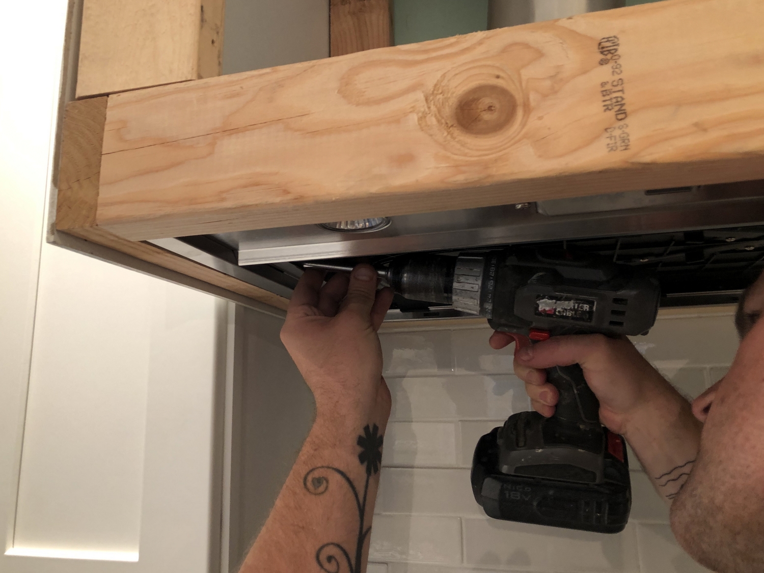 DIY custom straightsided vent hood with Zephyr insert / Create / Enjoy