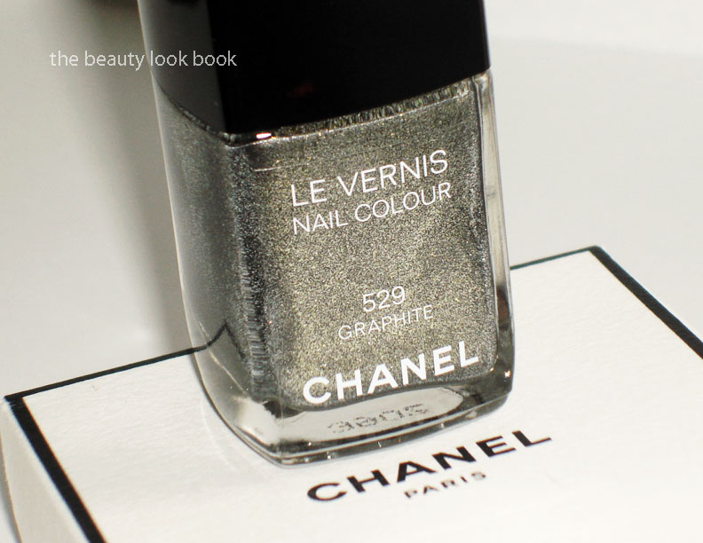 Graphite Le Vernis - The Look Book