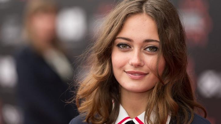 Sweetbitter - Ella Purnell to Star in Drama Based on Novel Ordered to Series by Starz