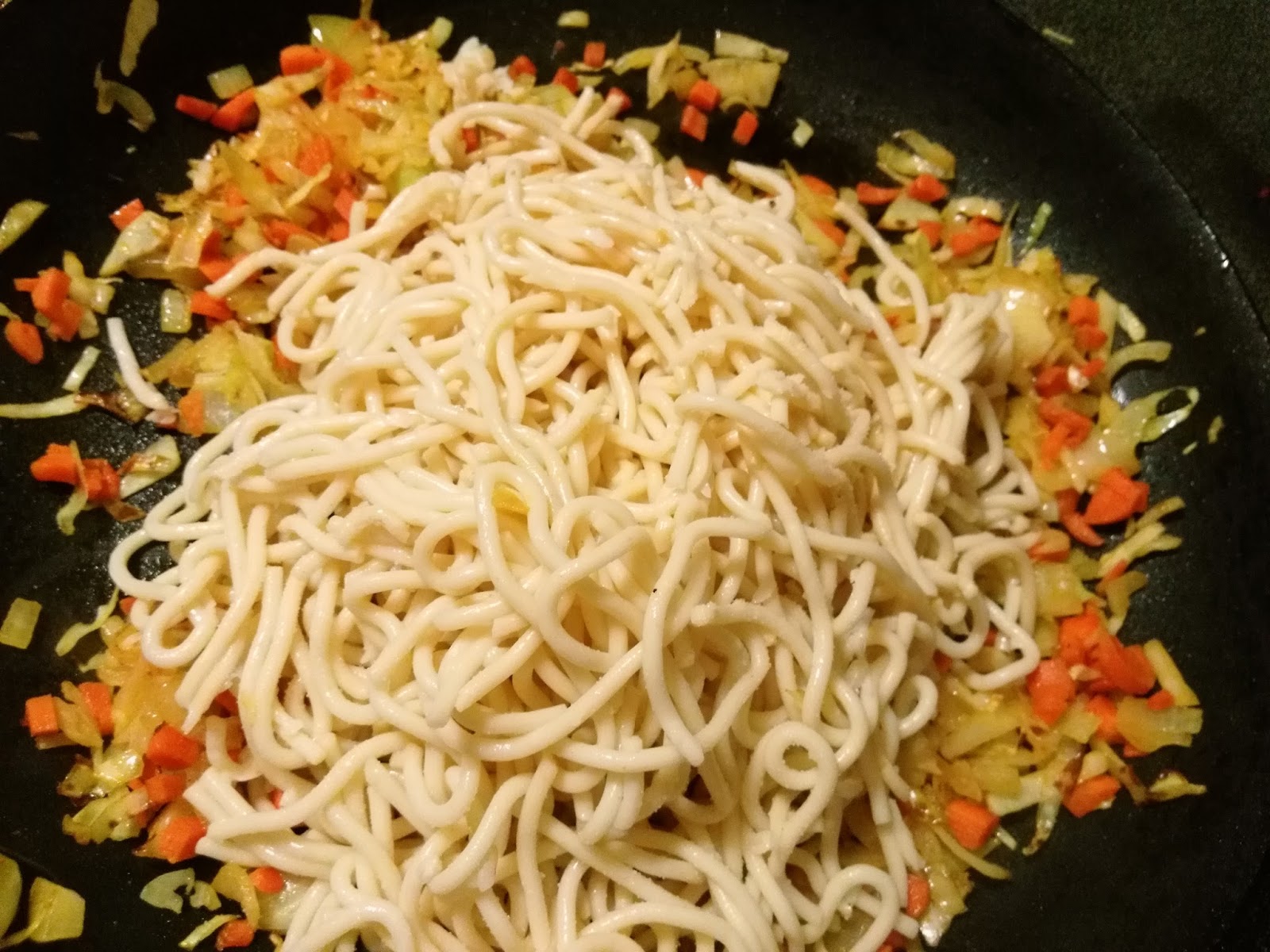 QUICK VEGAN FRIED NOODLES/SPAGHETTI