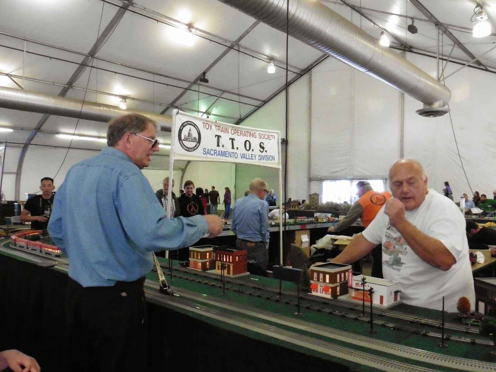 Wander Or Ponder Train Show in Sacramento