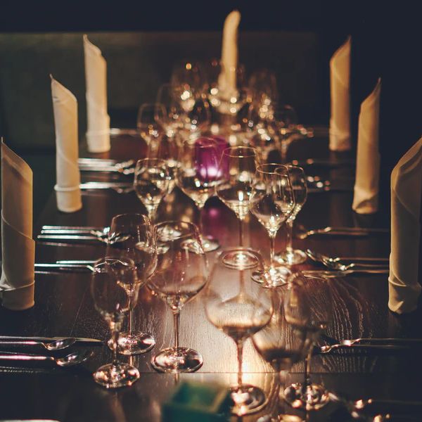 Dinner vs. Supper ; What is the Difference? What time is Dinner?