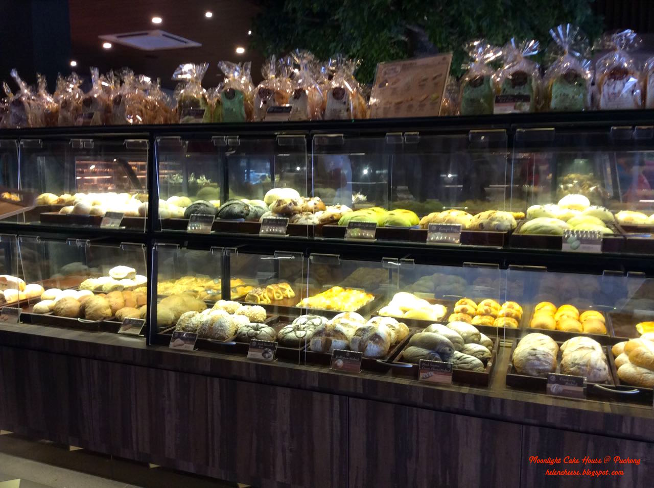 Moonlight Cake House Puchong