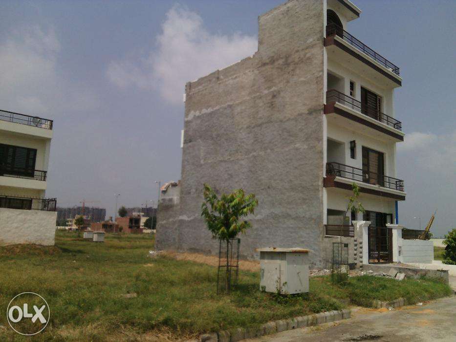 Northland Real Estate Consultant 500 SQ.YARDS PLOT IN AEROCITY GMADA