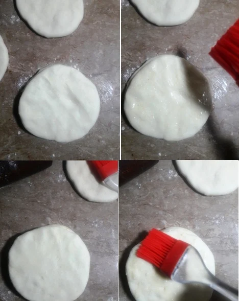 apply-ghee--on-each-dough-ball