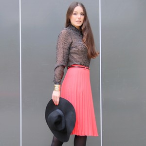 coral pleated skirt