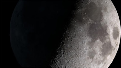 H NASA βρήκε νερό στη σκοτεινή πλευρά του φεγγαριού (εικόνα)  