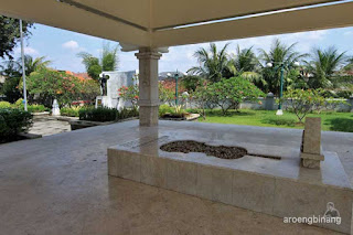 makam wr supratman surabaya