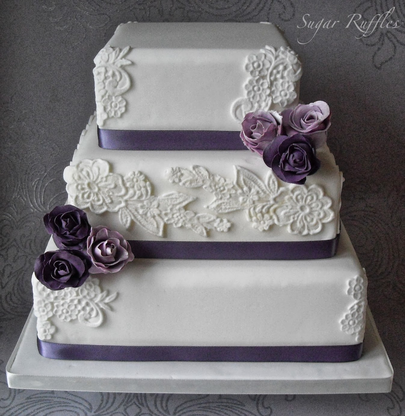 Beautiful Bridal: Purple and White Wedding Cakes