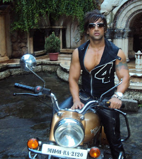 Yash Birla age, sister, family, boyfriend, children, father, house, gay, group Yash Birla age, sister, family, boyfriend, children, father, house, gay, group