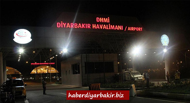 Diyarbakır'da uçuşlar iptal edildi Diyarbakır'da uçuşlar iptal edildi