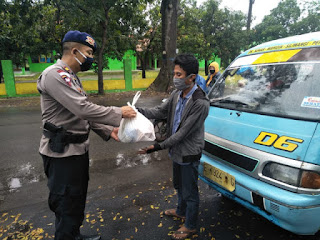 Bhakti Brimob Untuk Masyarakat, Pembagian Sembako Bhakti Brimob Untuk Masyarakat, Pembagian Sembako