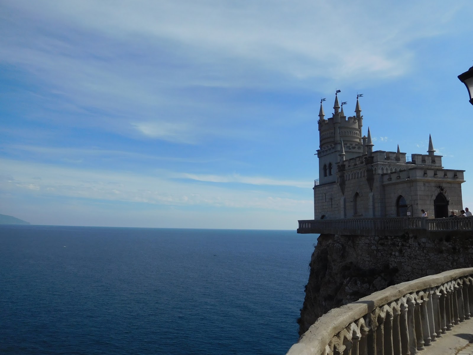 Генуэзская крепость. Историко-культурные здания инкерман. Культурно-историческое наследие крыма ласточкино гнездо. Замок ласточкино гнездо в крыму. Судакская крепость генуэзская крепость.