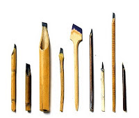 Cálamo e Tinta: Instrumentos da Caligrafia Árabe