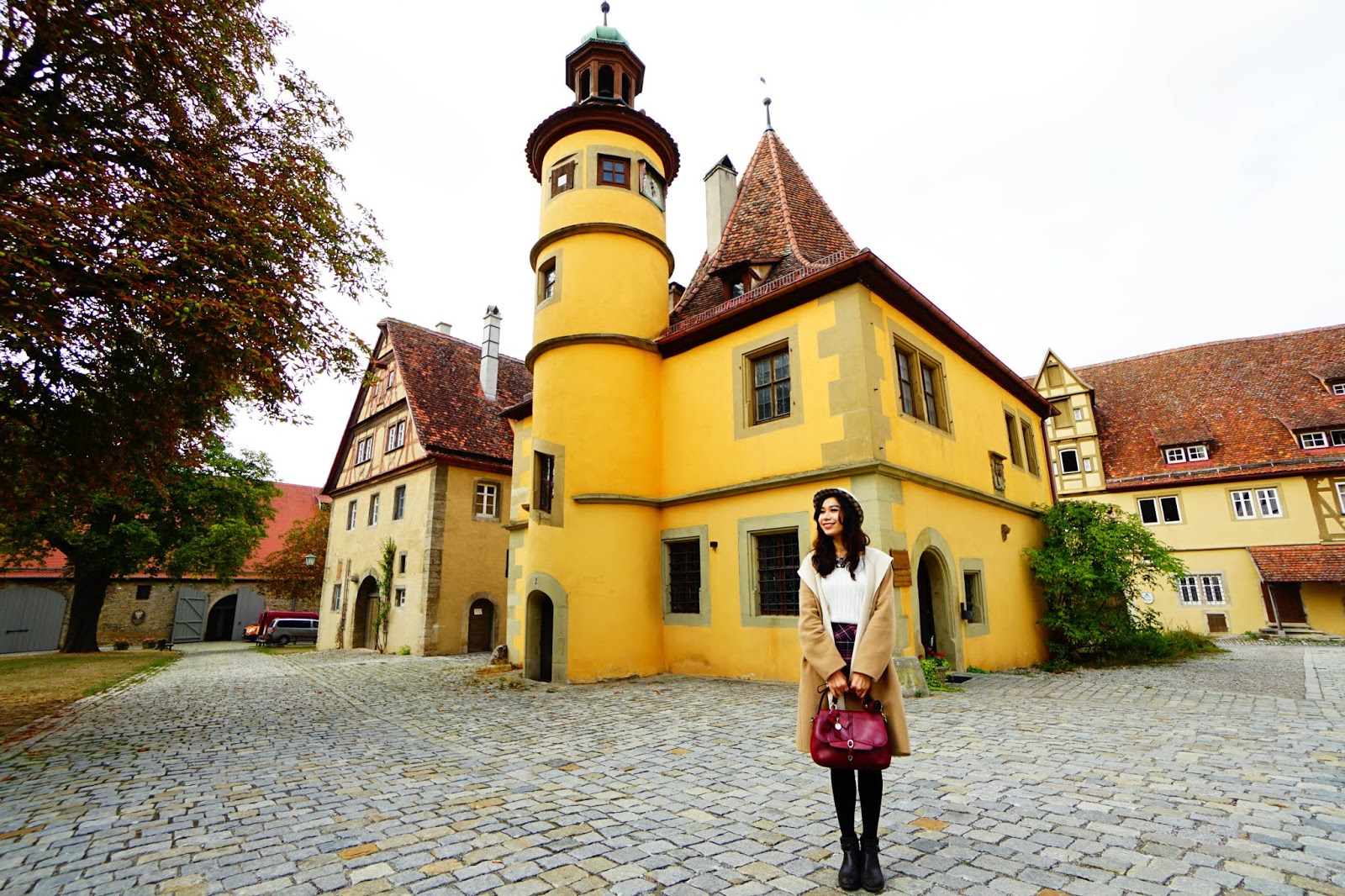%25E5%25A9%2589%25E7%25BE%258E%25E7%2584%25A6%25E6%2585%25AE-beautyanxiety-Rothenburg%2Bob%2Bder%2BTauber-%25E6%2595%2591%25E6%25BF%259F%25E9%2599%25A2%25E7%25A8%259C%25E5%25A0%25A1%25E8%2588%2587%25E8%25A1%258C%25E6%2594%25BF%25E5%25AE%2598%25E9%2582%25B8%2BSpitalkirche%2B%2526%2BHegereiterhaus-DSC05100.jpg-beautyanxiety-Rothenburg ob der Tauber-plaid outfits