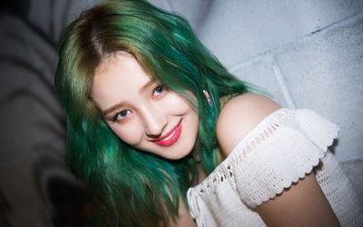 clip nancy lộ ngực 3