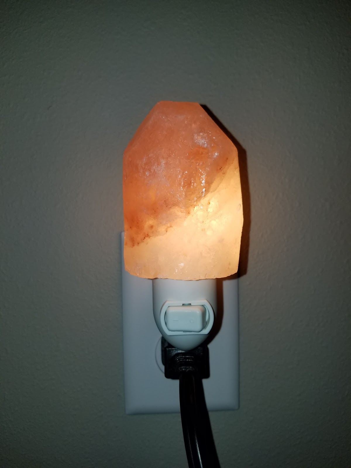 Salt Lamp Night Light with Wall Plug by SDlife Direct Let Me Review That For You!