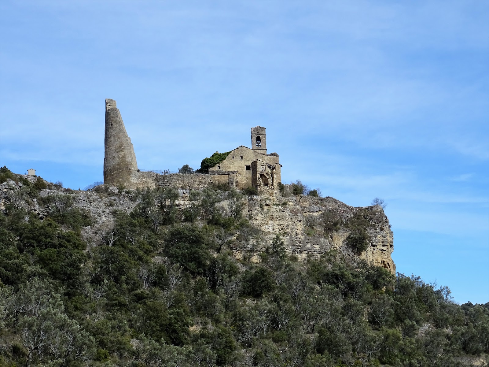 ARTÍCULOS, RESEÑAS LITERARIAS Y EXCURSIONES Carlos Bravo Suárez PASEO