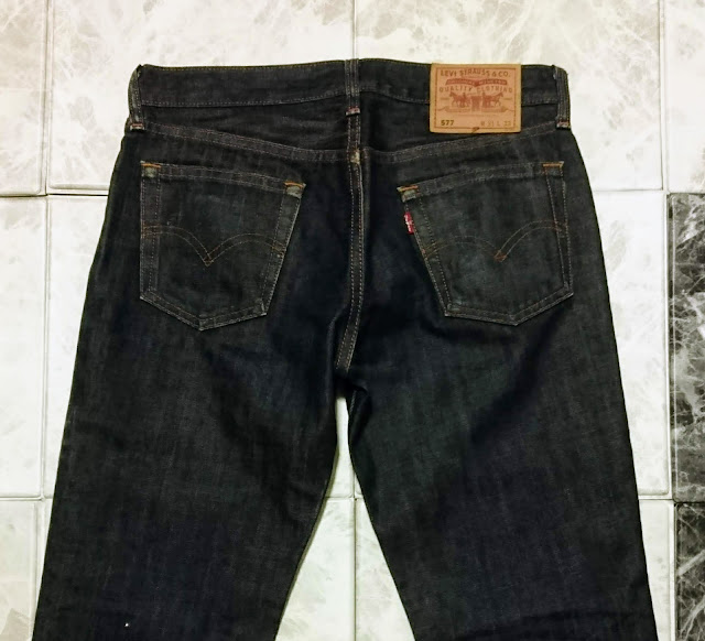 「2002年製・LEVIS 577」廃番のジーンズの特徴など 古着のリーバイス577－03を使って夏コーデと秋コーデを作る デニムパンツの着こなし方