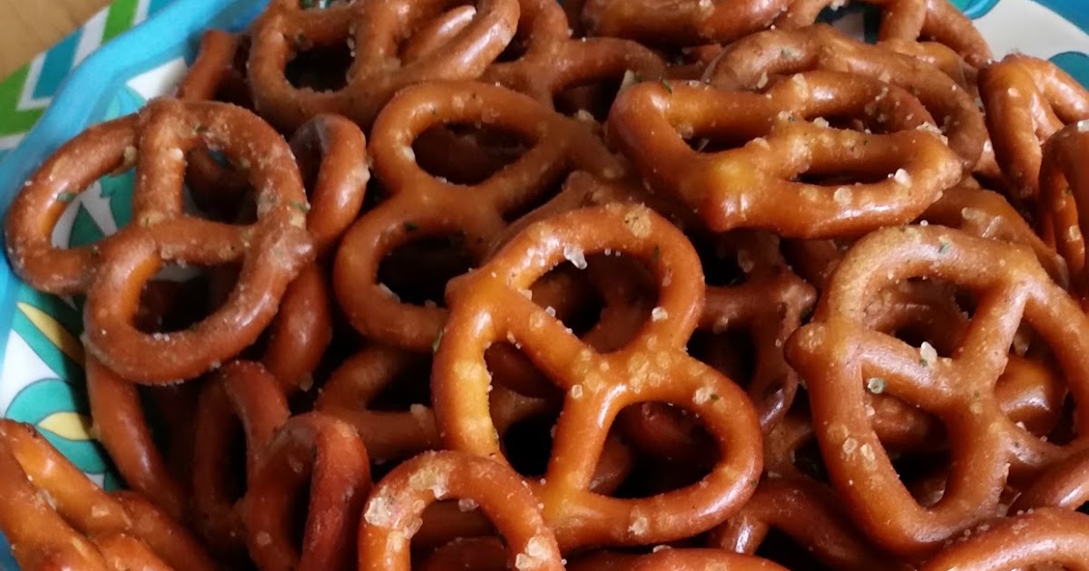 The Better Baker Simple (Garlic) Ranch Pretzels (Addictive!)