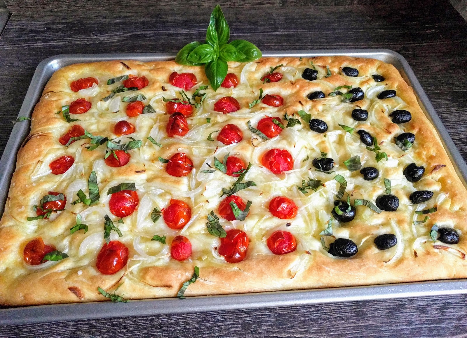 - Focaccia Brot - Focaccia Brot