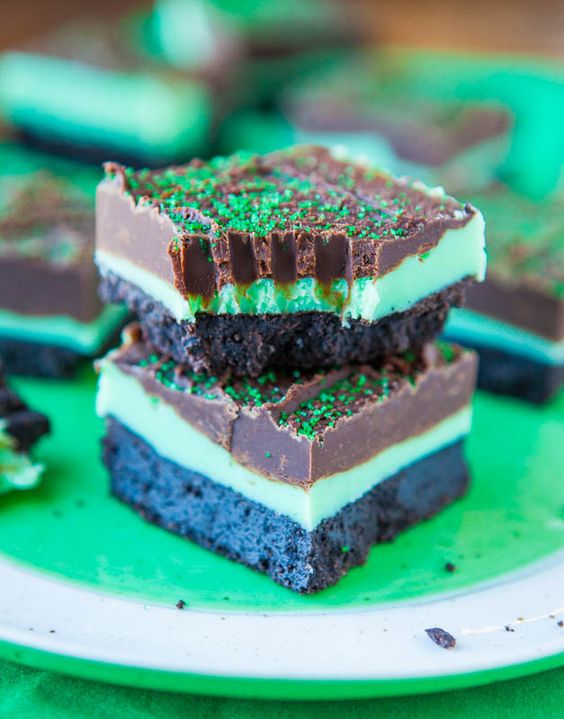 Mint and Chocolate Fudge Oreo Bars Sweetiest Plate