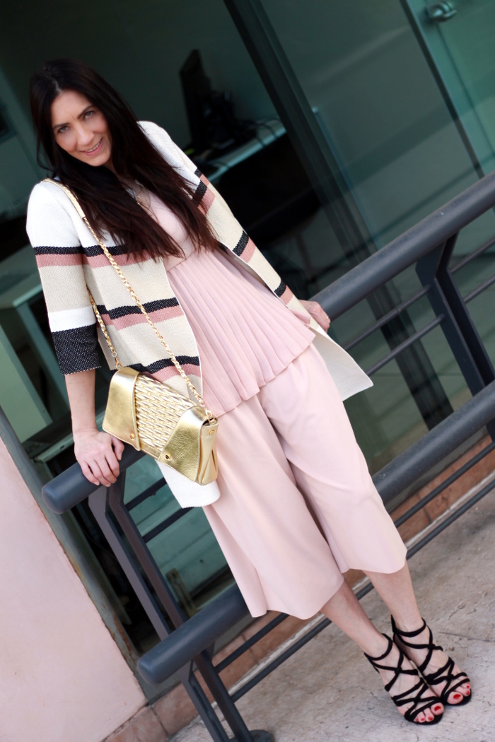 The Mora Smoothie fashion blog, DIY fashion by Paola Buonacara: Outfit in  pink