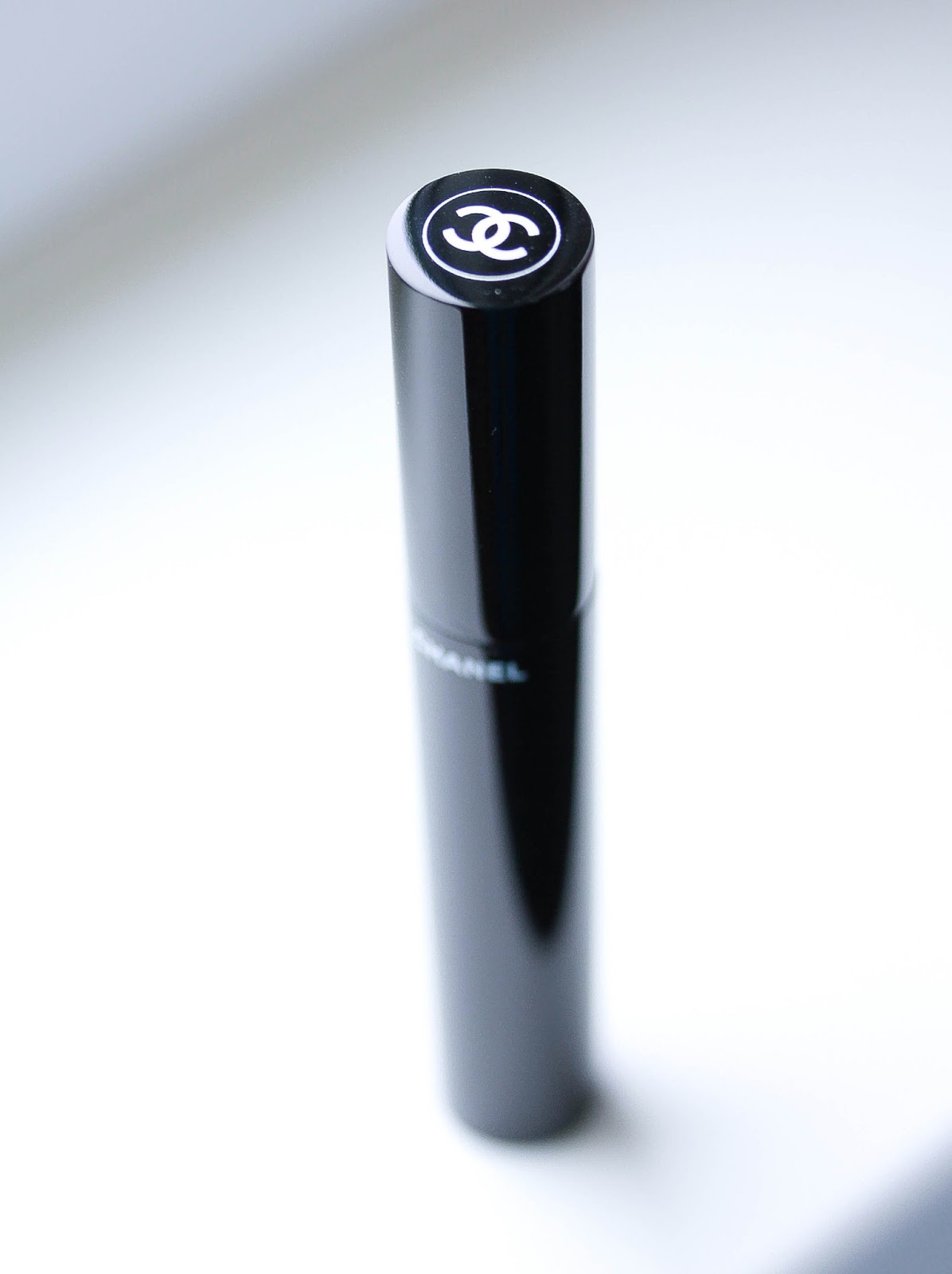 Beauty is in the detail Le Volume de Chanel Mascara 30 Prune