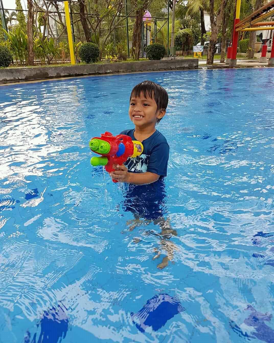 Colosseum Roma Di Wisata Bukit Mas Surabaya Topwisata