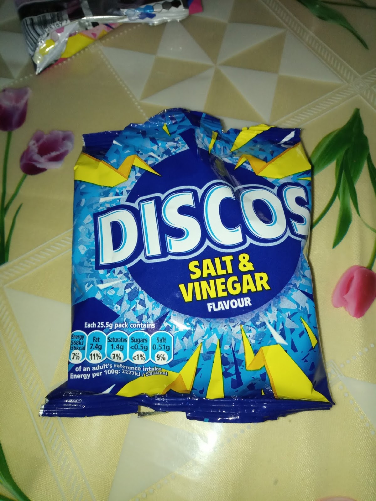Supersupergirl's Food Reviews [Review] Walkers Discos Crisps