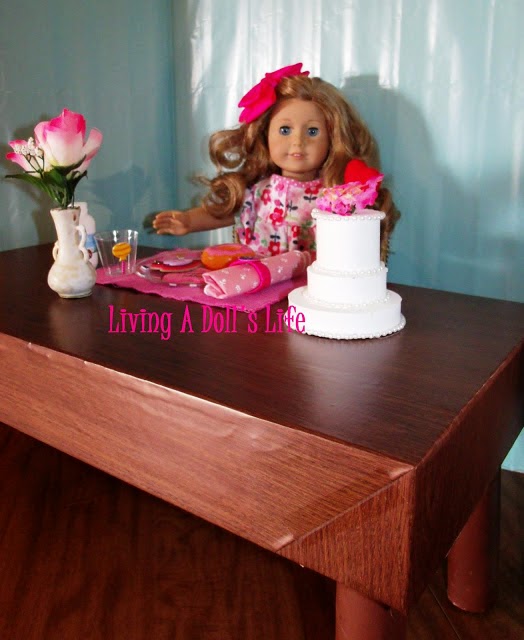 http://livingadollslife.blogspot.com/2013/01/htm-doll-table.html