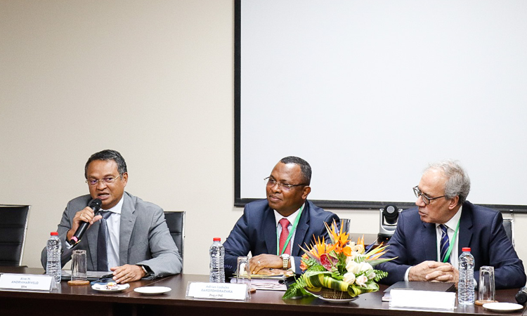 le MEFen accord avec la Banque mondiale ... Projet d’Inclusion Financière de Madagascar (PIFM) à travers le Projet PIC3.