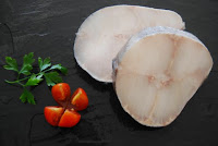 Postas de Pescada Cozida com Bolinhos de Courgette Crocantes