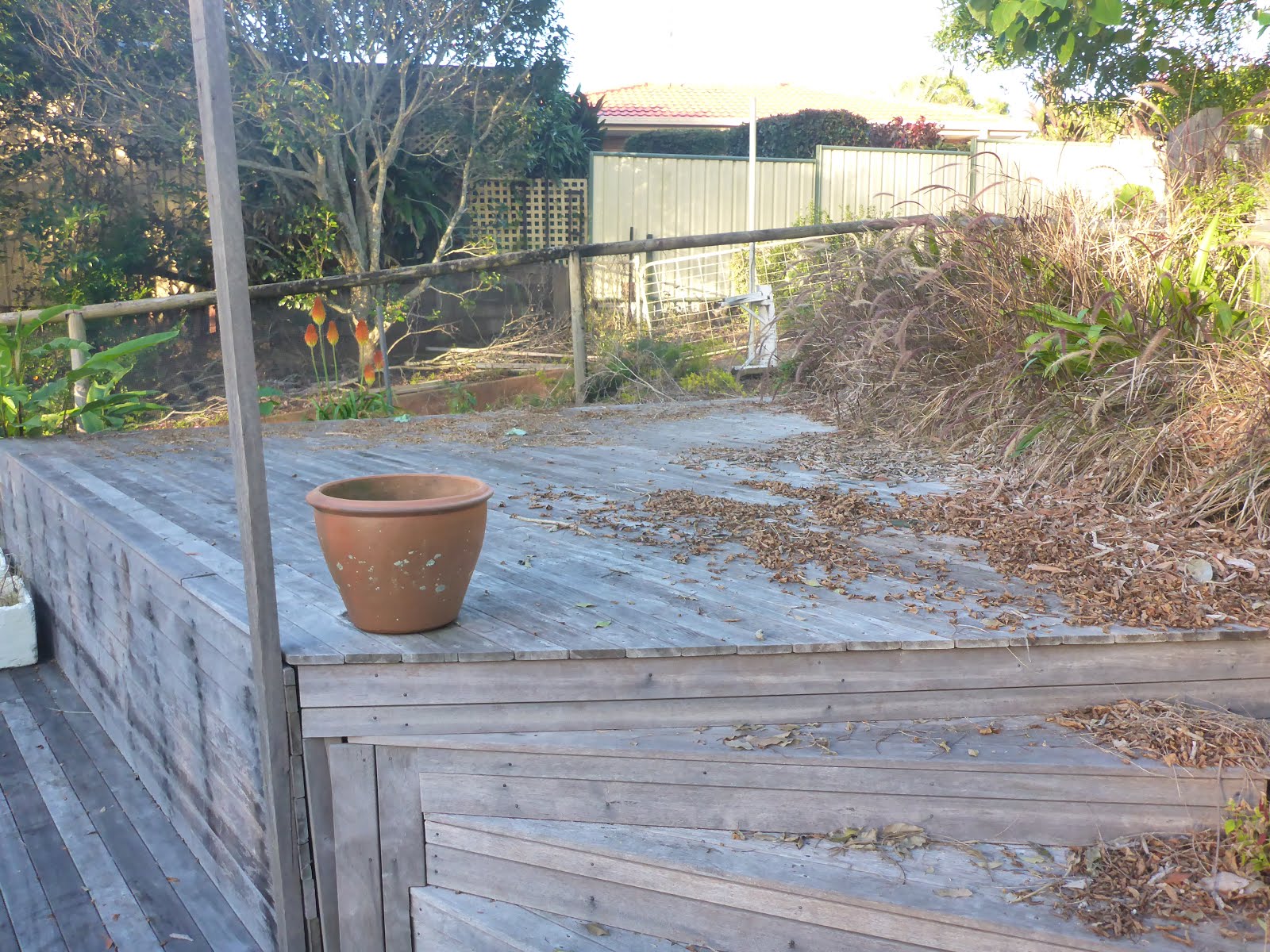 Kat's Simple Home: Time to Build A Fence