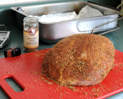 Perfectly Cooked Roast Beef coated with meat rub ♥ KitchenParade.com, a simple easy-to-remember formula to perfectly cook a beef roast, whether rare to medium rare, medium to well done.