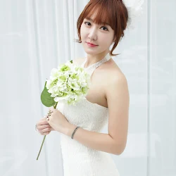 Yoon Seul In Wedding Dress Foto 10