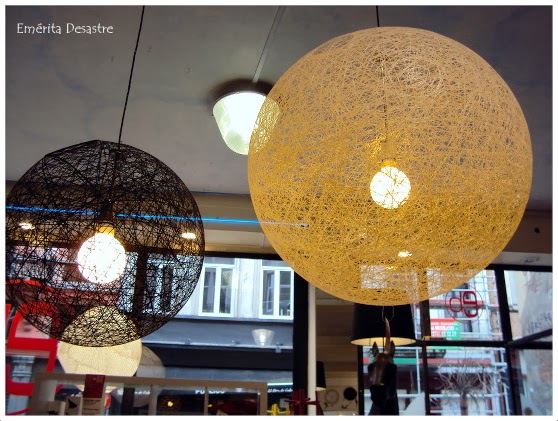 Neo arquitecturaymas: Originales lámparas de techo con cuerdas, bolas