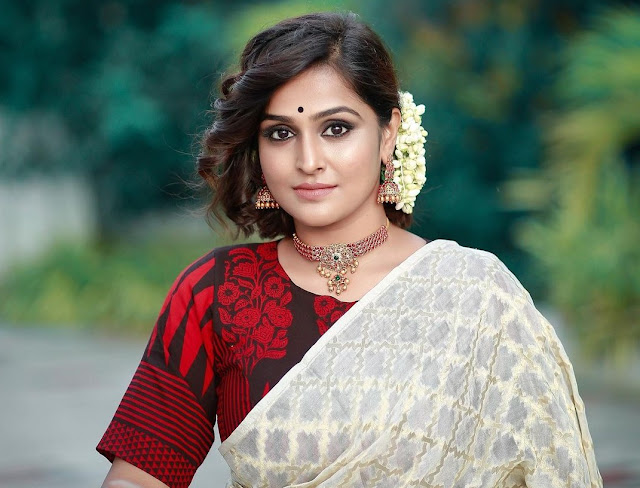 Ramya Nambessan Biography, Wiki, Age, Family, Height, Images