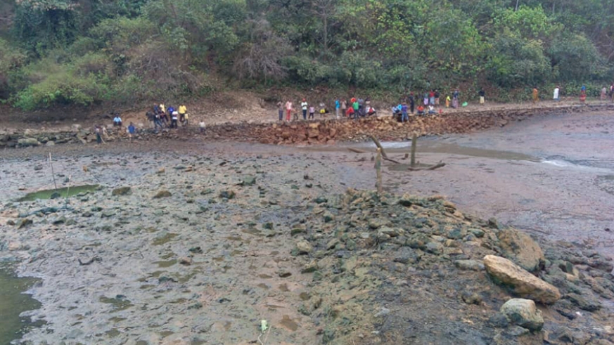 Can a Hot spring Water re-appear after a sudden disappearance?