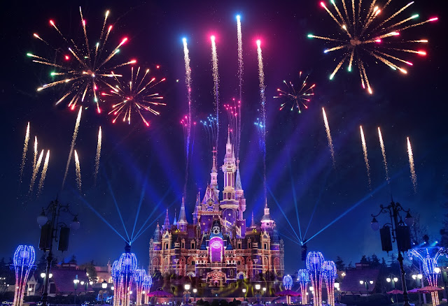 上海迪士尼樂園全新「奇夢之光幻影秀」夜間匯演將於2021年4月8日起點亮璀璨夜空, ILLUMINATE! A Nighttime Celebration will debut at Shanghai Disneyland on April 8, 2021