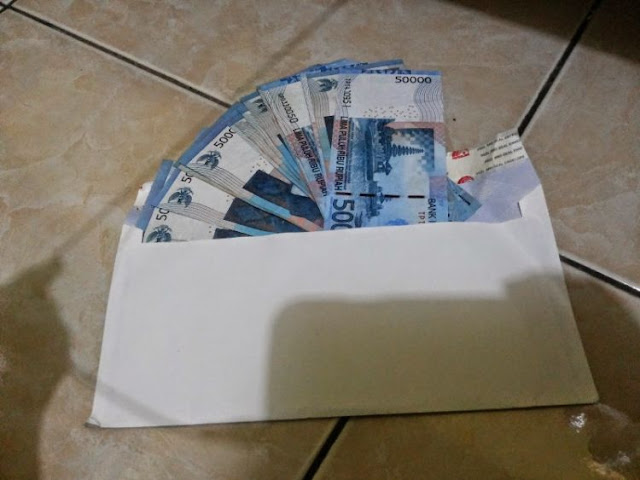 Gaji UMR tapi Ingin Cepet Nikah? Baca Trik 8 Bulan Menikah Meski Gaji UMR Gaji UMR tapi Ingin Cepet Nikah? Baca Trik 8 Bulan Menikah Meski Gaji UMR