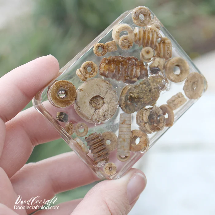 Resin paperweights with epoxy resin molds - Craftionary