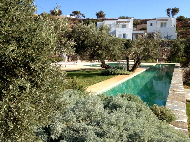 hotel con piscina en Serifos