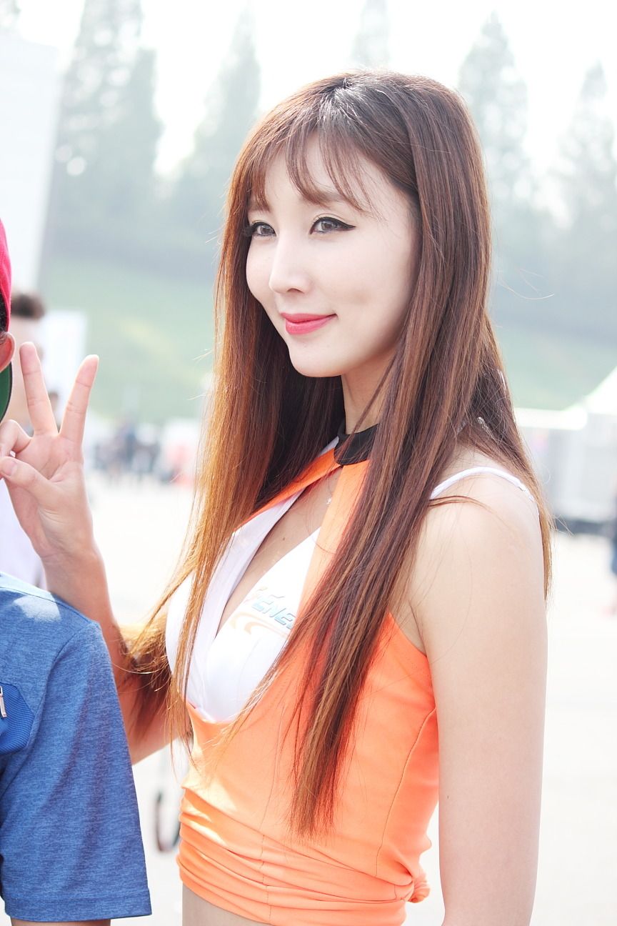 Image-Korean-Racing-Model-Lee-Yoo-Eun-Incheon-KoreaTuning-Festival-Show-TruePic.net- Picture-44