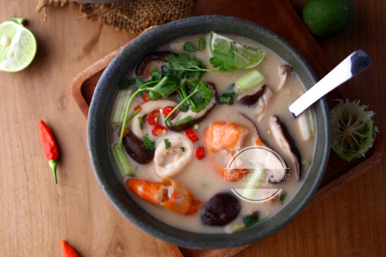 Creamy Tom Yum - Tom Kha JTT