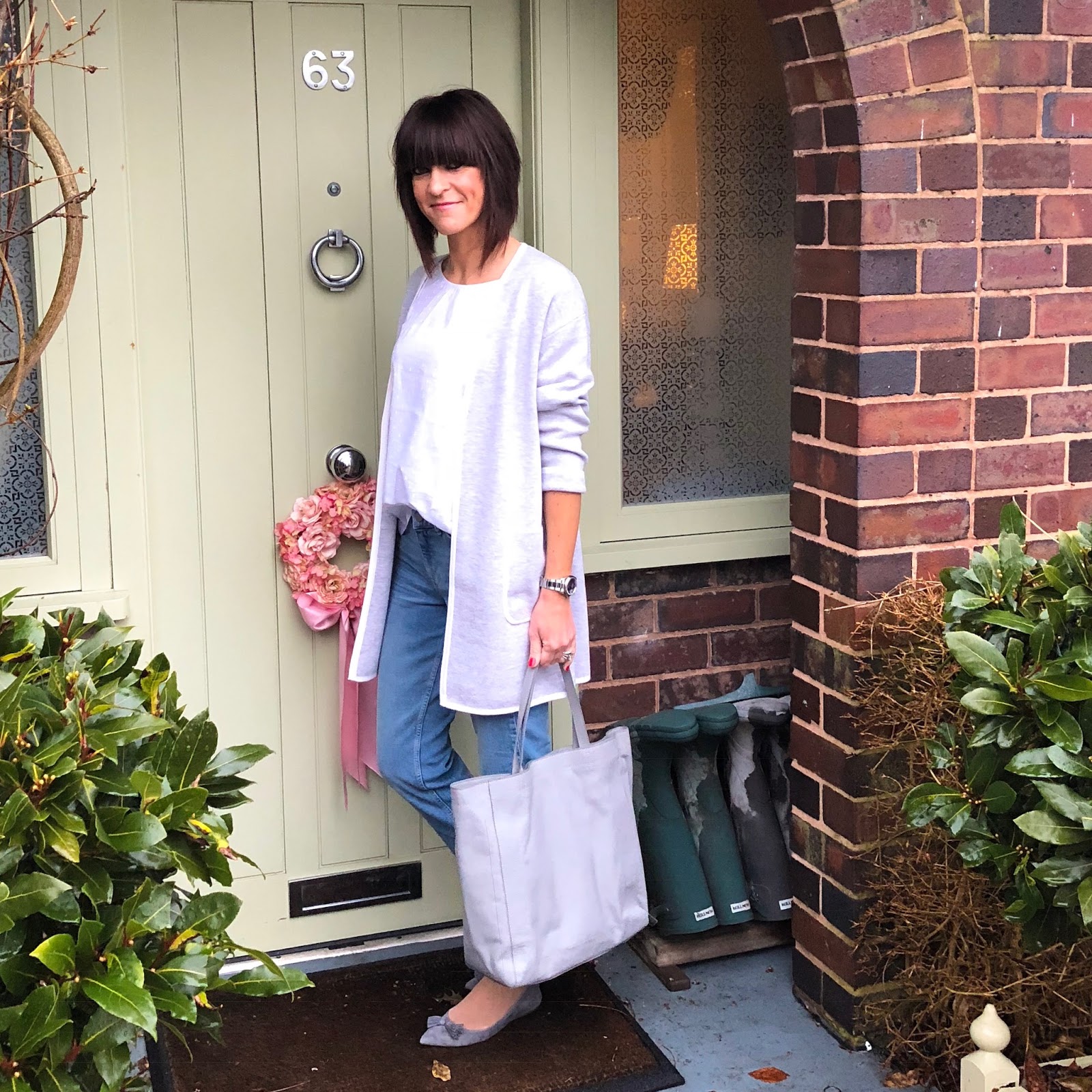 white company boyfriend jeans