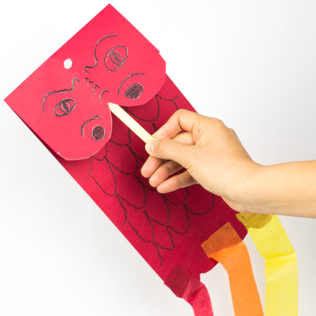 Easy paper dragon craft with accordion folds, Chinese New year craft ideas  for kids